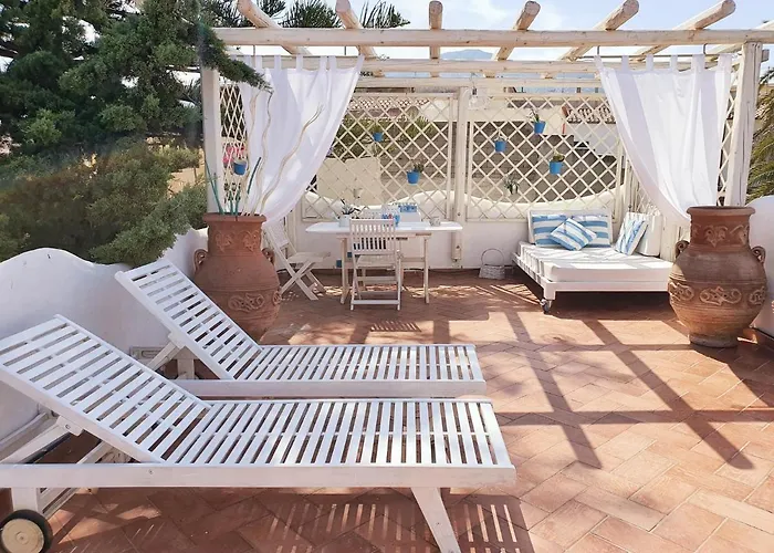 Le Andira - Monolocali Finemente Arredati A Pochi Passi Dal Centro Storico Di * Орозеи