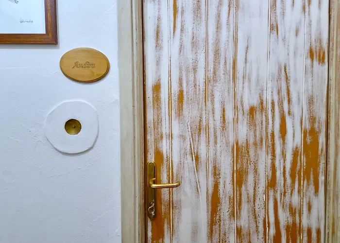 Le Andira - Monolocali Finemente Arredati A Pochi Passi Dal Centro Storico Di *