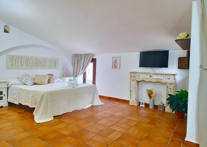 Le Andira - Monolocali Finemente Arredati A Pochi Passi Dal Centro Storico Di Орозеи