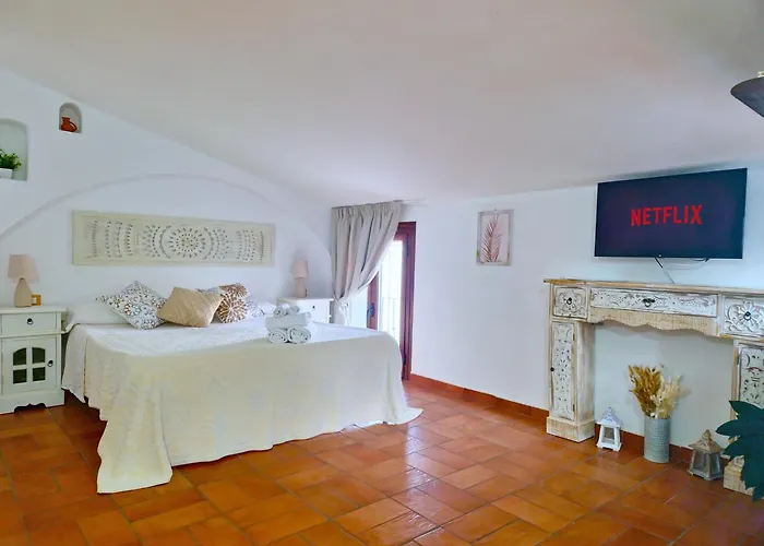 Le Andira - Monolocali Finemente Arredati A Pochi Passi Dal Centro Storico Di Апартаменты