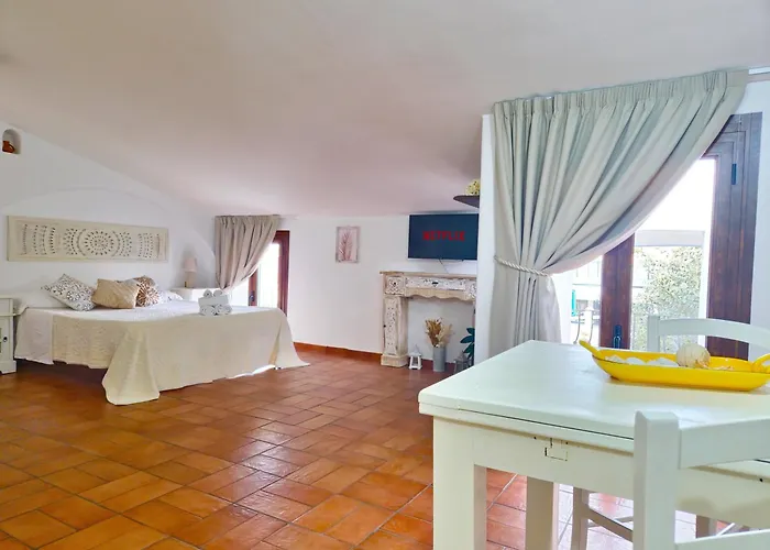 Le Andira - Monolocali Finemente Arredati A Pochi Passi Dal Centro Storico Di * Орозеи