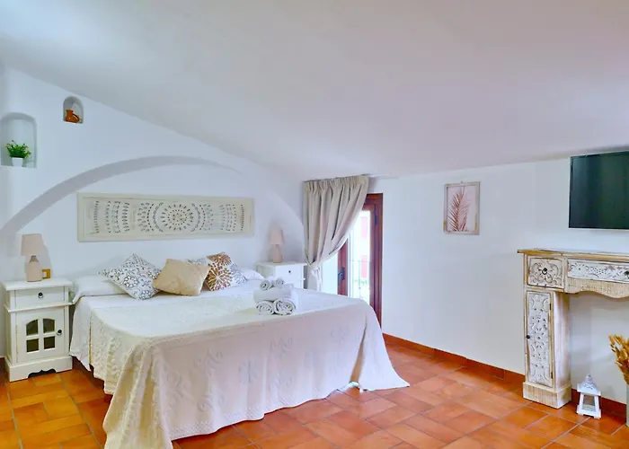 Le Andira - Monolocali Finemente Arredati A Pochi Passi Dal Centro Storico Di Апартаменты Орозеи